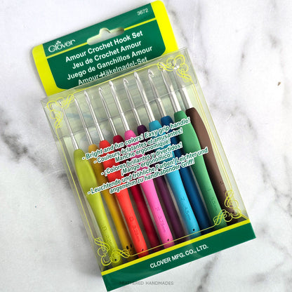 Clover Amour Crochet Hook Set