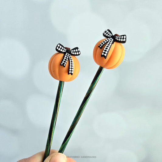 Pumpkin with Bow Stitch Stoppers image 0